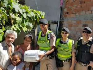 126 Cia em ação social na Vila Ventosa