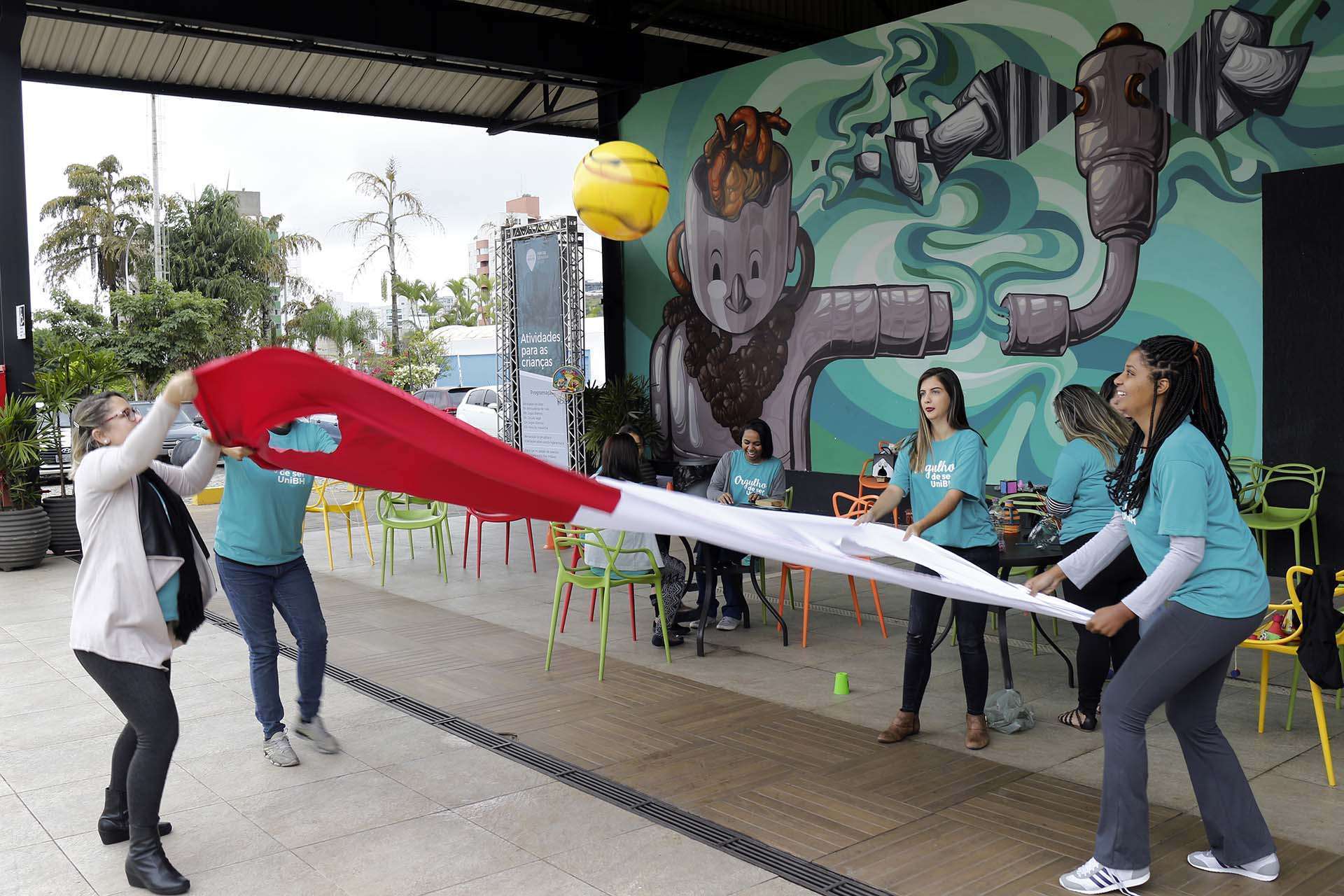 Alunas do curso de Pedagogia e dinâmicas - Foto - William Araújo