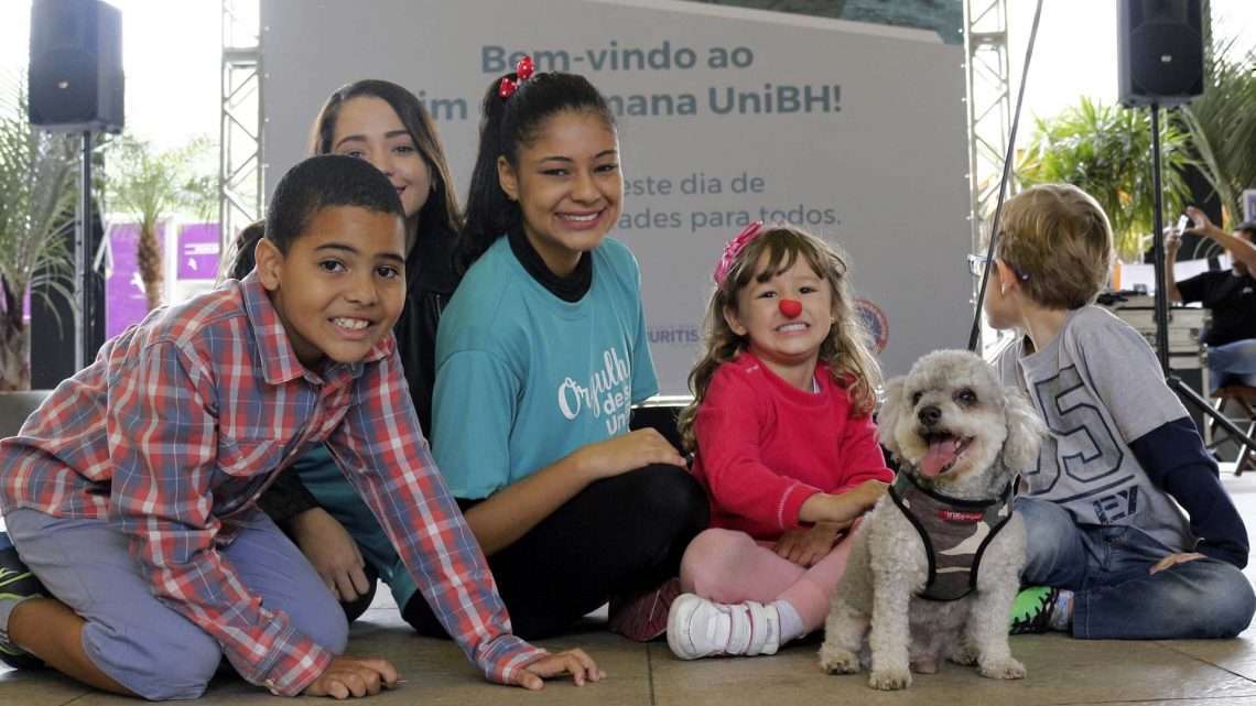 Crianças e pets brincaram sob orientação do Campus Aberto - Foto - William Araújo