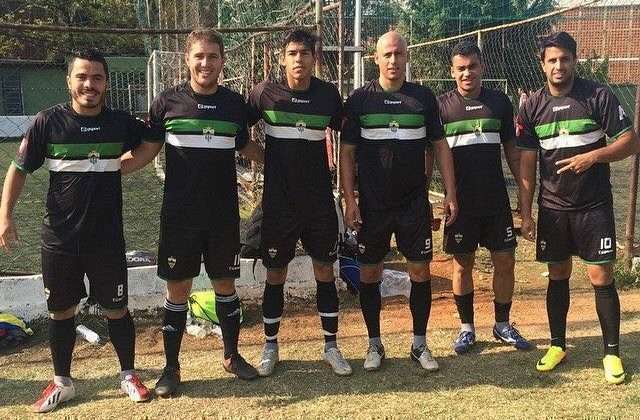 Da direita para esquerda: Márcio, Flávio, Cicinho, Avner, Pedro, Ancelmo - Fonte - Roberto Guimarães