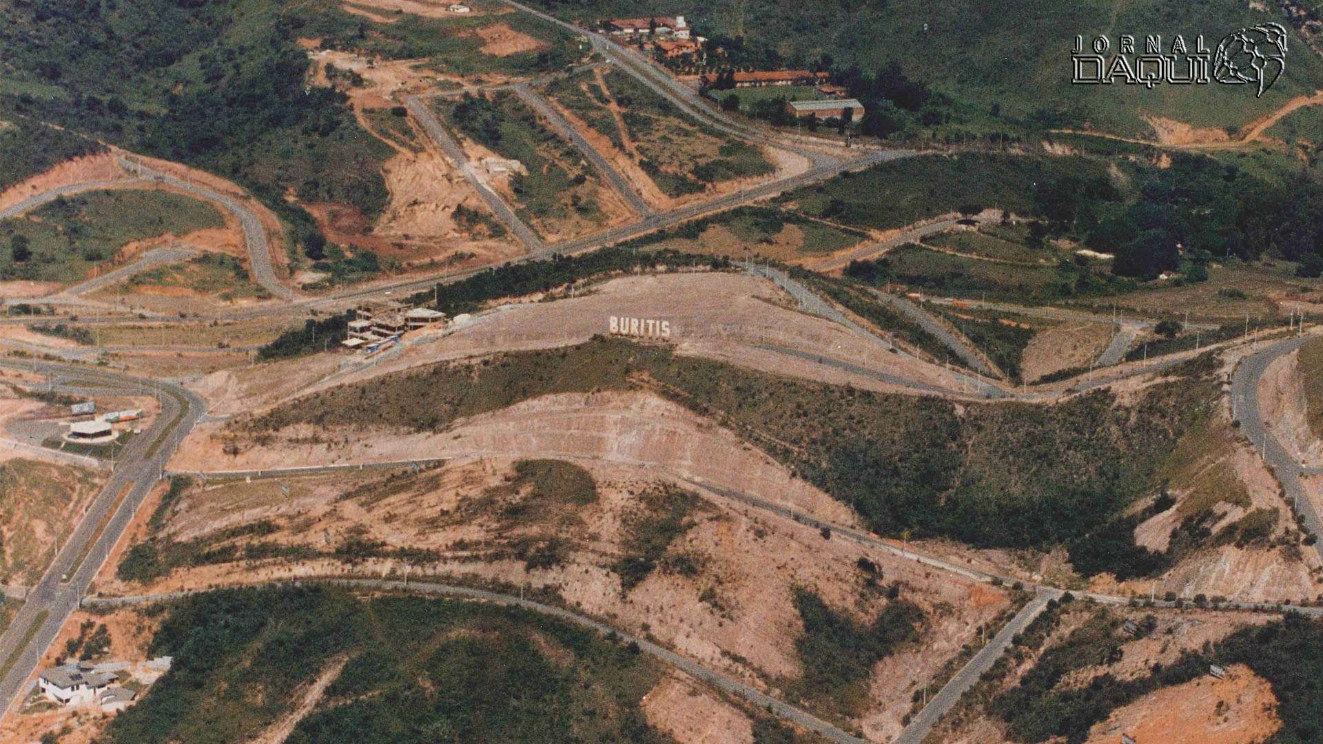 Foto_Aerea_Loteamento_Buritis_Letreiro_Bairro_Buritis_1976_Fonte_Convap_Jornal_Daqui_BH