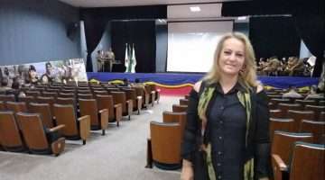 Gracielle Torres na cerimônia de entrega do prêmio "Guardião Belohorizontino"